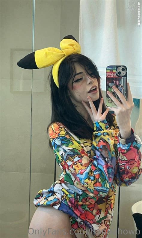 She gained notoriety for her sexy cosplay on TikTok and Instagram, where she has amassed nearly 2 million followers. . Hannahowo nude leaks